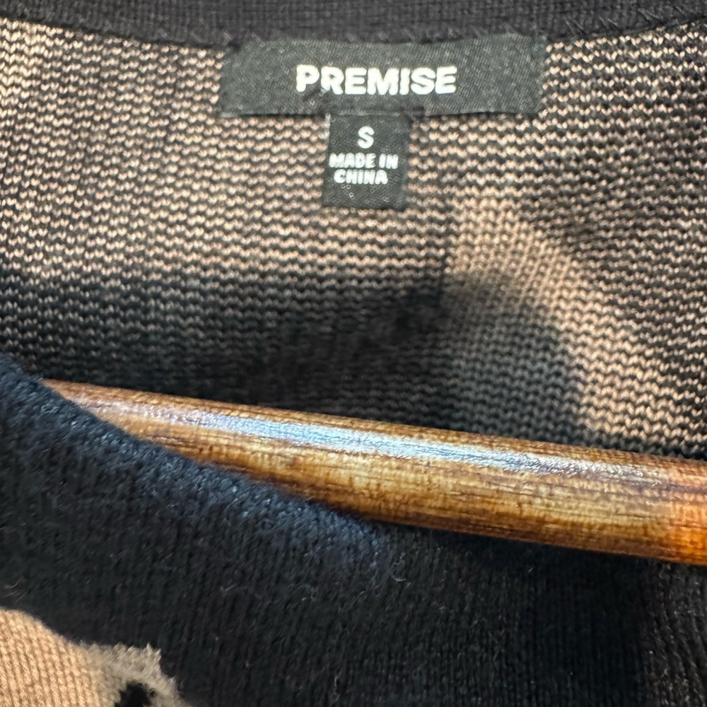 Premise Black and Tan Knit Sweater - Picture 4 of 5